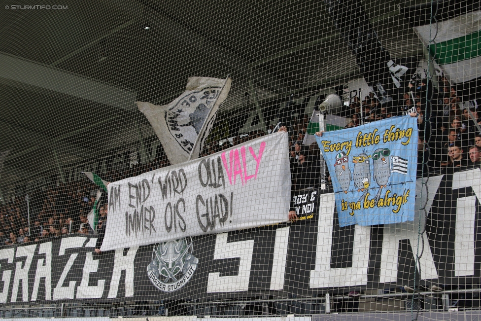 Sturm Graz - Mattersburg
Oesterreichische Fussball Bundesliga, 30. Runde, SK Sturm Graz - SV Mattersburg, Stadion Liebenau Graz, 22.04.2017. 

Foto zeigt Fans von Sturm mit einem Spruchband
