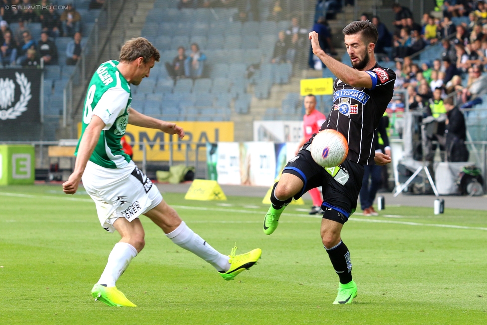 Sturm Graz - Mattersburg
Oesterreichische Fussball Bundesliga, 30. Runde, SK Sturm Graz - SV Mattersburg, Stadion Liebenau Graz, 22.04.2017. 

Foto zeigt Alois Hoeller (Mattersburg) und Marvin Potzmann (Sturm)
