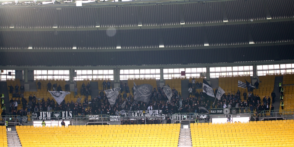 Austria Wien - Sturm Graz
Oesterreichische Fussball Bundesliga, 31. Runde, FK Austria Wien - SK Sturm Graz, Ernst Happel Stadion Wien, 29.04.2017. 

Foto zeigt Fans von Sturm
