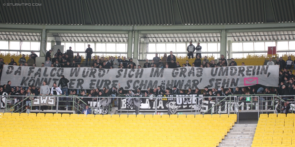 Austria Wien - Sturm Graz
Oesterreichische Fussball Bundesliga, 31. Runde, FK Austria Wien - SK Sturm Graz, Ernst Happel Stadion Wien, 29.04.2017. 

Foto zeigt Fans von Sturm mit einem Spruchband
