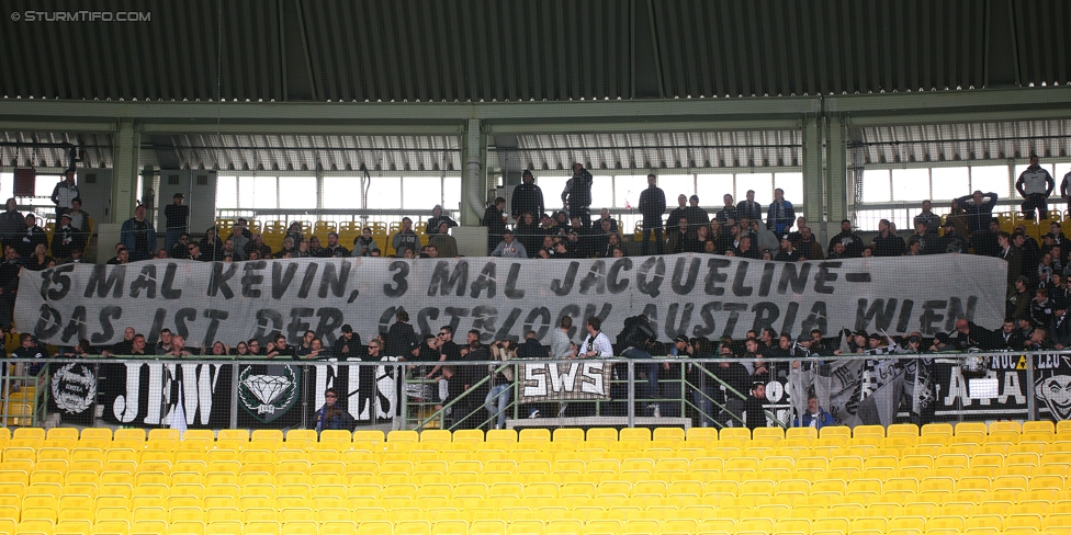 Austria Wien - Sturm Graz
Oesterreichische Fussball Bundesliga, 31. Runde, FK Austria Wien - SK Sturm Graz, Ernst Happel Stadion Wien, 29.04.2017. 

Foto zeigt Fans von Sturm mit einem Spruchband
