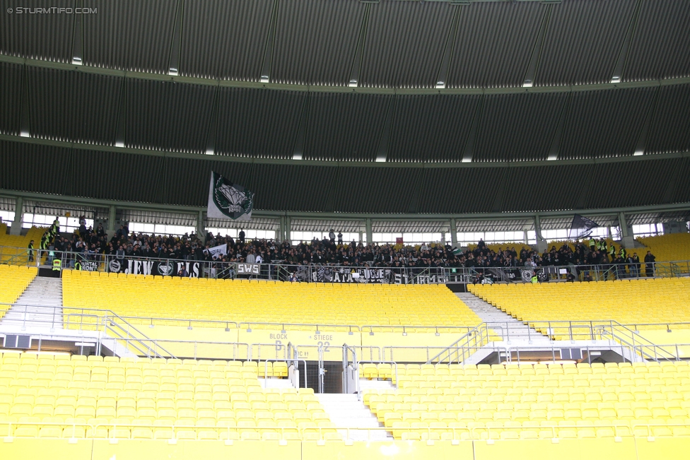 Austria Wien - Sturm Graz
Oesterreichische Fussball Bundesliga, 31. Runde, FK Austria Wien - SK Sturm Graz, Ernst Happel Stadion Wien, 29.04.2017. 

Foto zeigt Fans von Sturm
