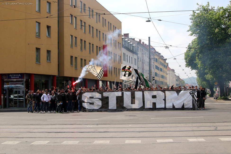 Gruabn Initiative Legendentag
Gruabn Initiative Legendentag, Stadion Gruabn Graz, 01.05.2017.

Foto zeigt Fans von Sturm beim Corteo
