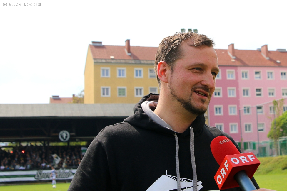 Gruabn Initiative Legendentag
Gruabn Initiative Legendentag, Stadion Gruabn Graz, 01.05.2017.

Foto zeigt Markus Hatzl (Gruabn Initiative)
