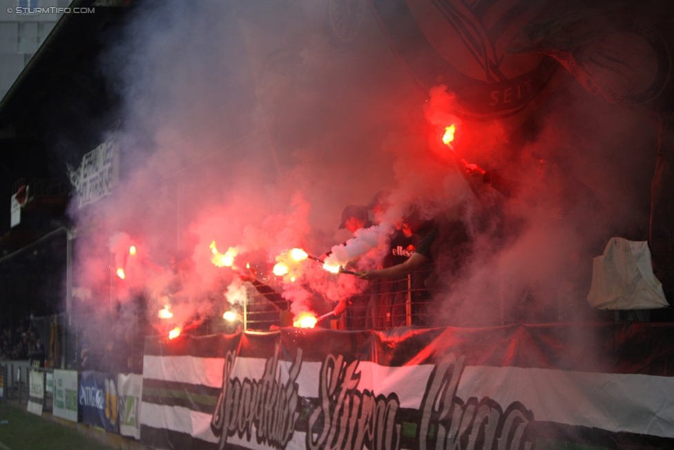 Gruabn Initiative Legendentag
Gruabn Initiative Legendentag, Stadion Gruabn Graz, 01.05.2017.

Foto zeigt Fans von Sturm
Schlüsselwörter: pyrotechnik