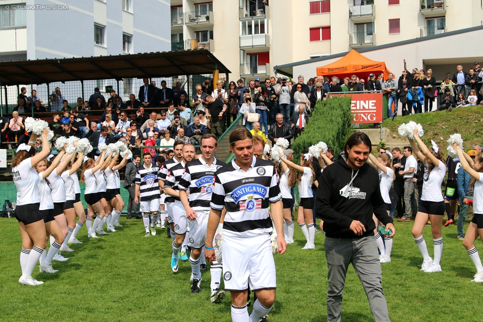 Gruabn Initiative Legendentag
Gruabn Initiative Legendentag, Stadion Gruabn Graz, 01.05.2017.

Foto zeigt den Einlauf der Mannschaften
