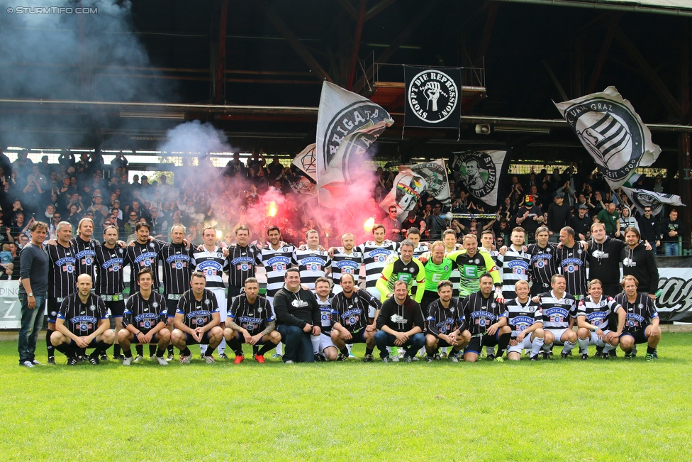 Gruabn Initiative Legendentag
Gruabn Initiative Legendentag, Stadion Gruabn Graz, 01.05.2017.

Foto zeigt die beiden Mannschaften und Fans von Sturm
