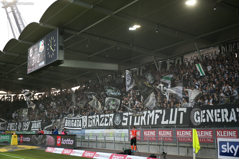 Sturm Graz - St. Poelten
Oesterreichische Fussball Bundesliga, 32. Runde, SK Sturm Graz - SKN St. Poelten, Stadion Liebenau Graz, 06.05.2017. 

Foto zeigt Fans von Sturm
