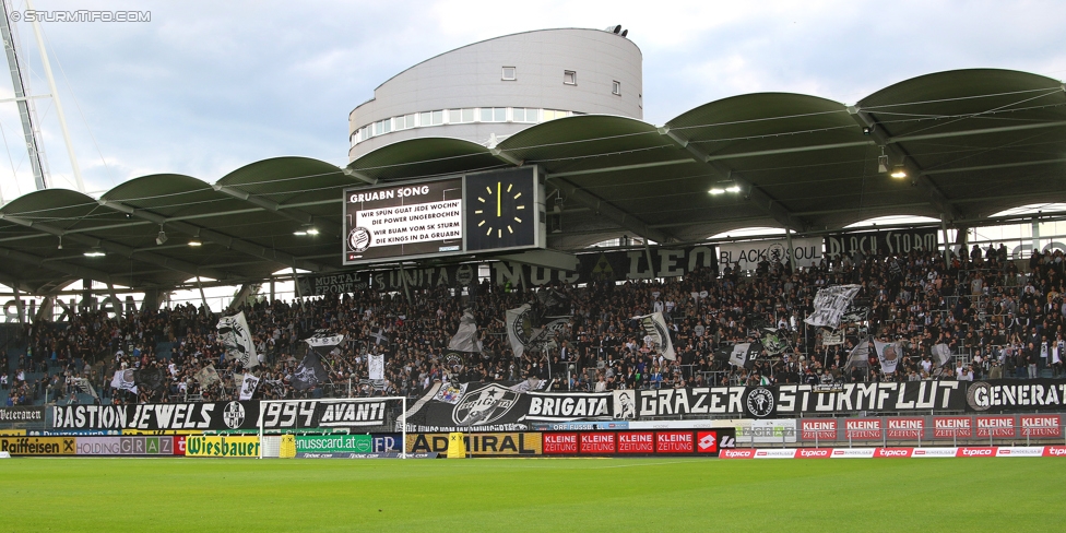 Sturm Graz - St. Poelten
Oesterreichische Fussball Bundesliga, 32. Runde, SK Sturm Graz - SKN St. Poelten, Stadion Liebenau Graz, 06.05.2017. 

Foto zeigt Fans von Sturm
