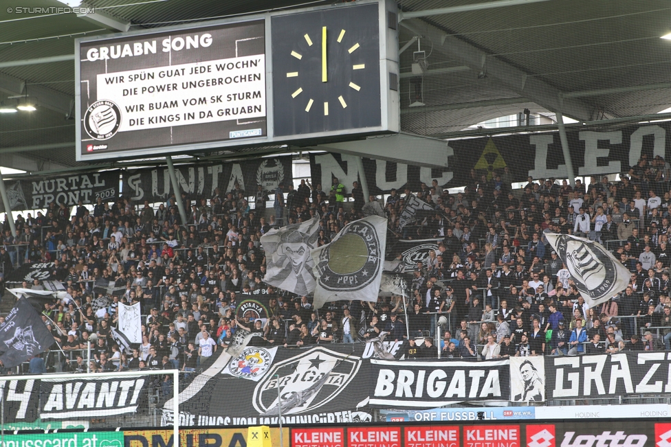 Sturm Graz - St. Poelten
Oesterreichische Fussball Bundesliga, 32. Runde, SK Sturm Graz - SKN St. Poelten, Stadion Liebenau Graz, 06.05.2017. 

Foto zeigt Fans von Sturm
