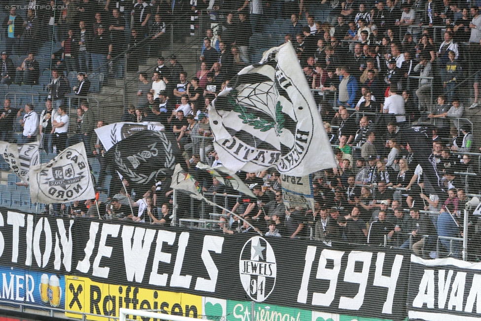 Sturm Graz - St. Poelten
Oesterreichische Fussball Bundesliga, 32. Runde, SK Sturm Graz - SKN St. Poelten, Stadion Liebenau Graz, 06.05.2017. 

Foto zeigt Fans von Sturm
