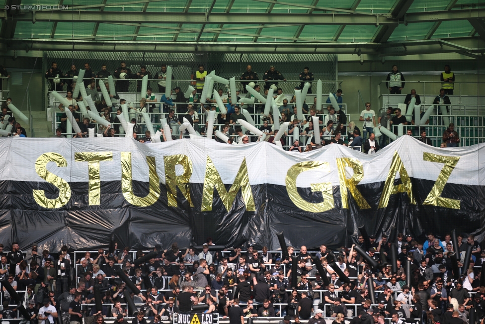 Rapid Wien - Sturm Graz
Oesterreichische Fussball Bundesliga, 34. Runde, SK Rapid Wien - SK Sturm Graz, Weststadion Wien, 21.05.2017. 

Foto zeigt Fans von Sturm mit einer Choreografie
