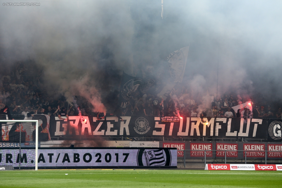 Sturm Graz - Admira Wacker
Oesterreichische Fussball Bundesliga, 35. Runde, SK Sturm Graz - FC Admira Wacker Moedling, Stadion Liebenau Graz, 25.05.2017. 

Foto zeigt Fans von Sturm mit einer Choreografie
Schlüsselwörter: pyrotechnik