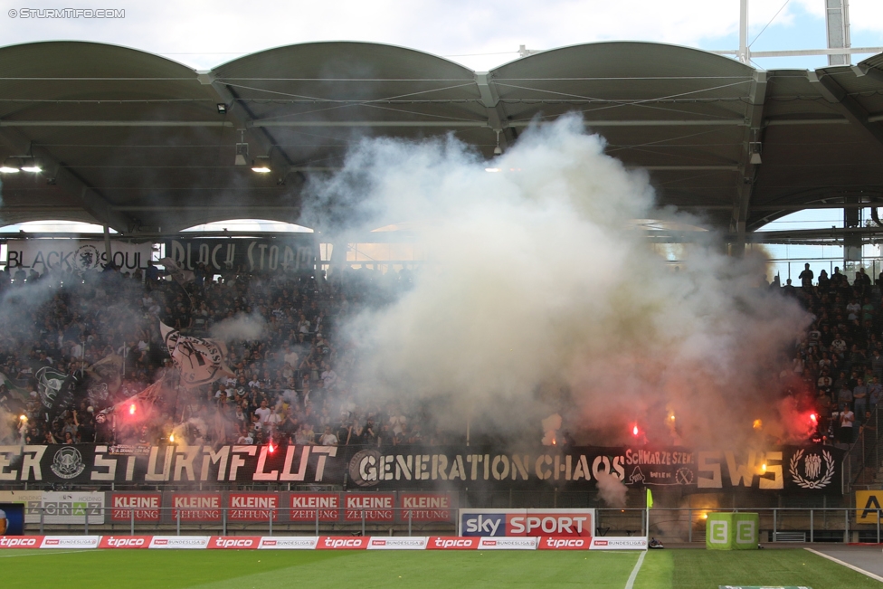 Sturm Graz - Admira Wacker
Oesterreichische Fussball Bundesliga, 35. Runde, SK Sturm Graz - FC Admira Wacker Moedling, Stadion Liebenau Graz, 25.05.2017. 

Foto zeigt Fans von Sturm mit einer Choreografie
Schlüsselwörter: pyrotechnik