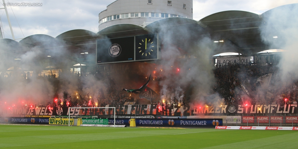 Sturm Graz - Admira Wacker
Oesterreichische Fussball Bundesliga, 35. Runde, SK Sturm Graz - FC Admira Wacker Moedling, Stadion Liebenau Graz, 25.05.2017. 

Foto zeigt Fans von Sturm mit einer Choreografie
Schlüsselwörter: pyrotechnik