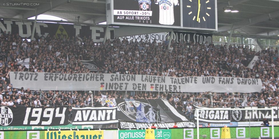 Sturm Graz - Admira Wacker
Oesterreichische Fussball Bundesliga, 35. Runde, SK Sturm Graz - FC Admira Wacker Moedling, Stadion Liebenau Graz, 25.05.2017. 

Foto zeigt Fans von Sturm mit einem Spruchband
Schlüsselwörter: protest