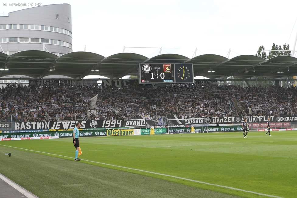 Sturm Graz - Admira Wacker
Oesterreichische Fussball Bundesliga, 35. Runde, SK Sturm Graz - FC Admira Wacker Moedling, Stadion Liebenau Graz, 25.05.2017. 

Foto zeigt Fans von Sturm
