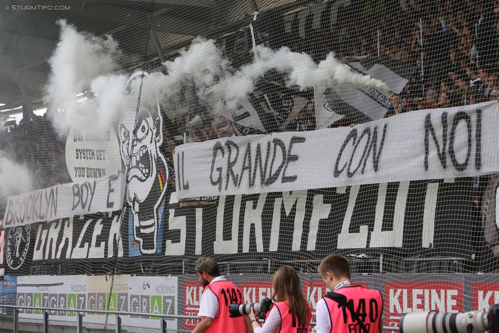 Sturm Graz - Admira Wacker
Oesterreichische Fussball Bundesliga, 35. Runde, SK Sturm Graz - FC Admira Wacker Moedling, Stadion Liebenau Graz, 25.05.2017. 

Foto zeigt Fans von Sturm
