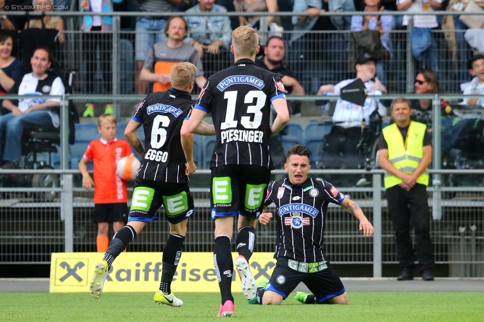 Sturm Graz - Admira Wacker
Oesterreichische Fussball Bundesliga, 35. Runde, SK Sturm Graz - FC Admira Wacker Moedling, Stadion Liebenau Graz, 25.05.2017. 

Foto zeigt James Jeggo (Sturm), Simon Piesinger (Sturm) und Baris Atik (Sturm)
Schlüsselwörter: torjubel