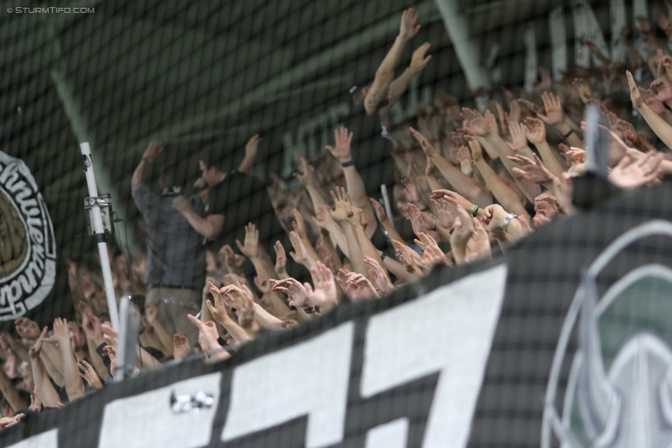 Sturm Graz - Podgorica
UEFA Europa League Qualifikation 2. Runde, SK Sturm Graz -  FK Mladost Podgorica, Stadion Liebenau Graz, 13.07.2017. 

Foto zeigt Fans von Sturm
