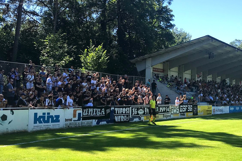 Hard - Sturm Graz
OEFB Cup, 1. Runde, FC Hard - SK Sturm Graz, Waldstadion Hard, 16.07.2017. 

Foto zeigt Fans von Sturm
