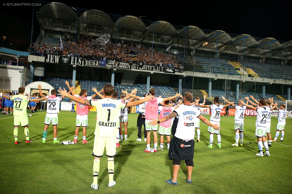 Podgorica - Sturm Graz
UEFA Europa League Qualifikation 2. Runde, FK Mladost Podgorica - SK Sturm Graz, Gradski Stadion Podgorica, 20.07.2017. 

Foto zeigt die Mannschaft von Sturm und Fans von Sturm
Schlüsselwörter: jubel