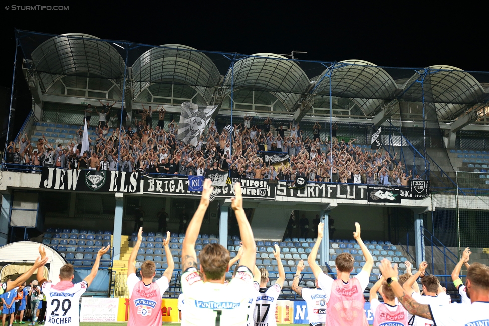 Podgorica - Sturm Graz
UEFA Europa League Qualifikation 2. Runde, FK Mladost Podgorica - SK Sturm Graz, Gradski Stadion Podgorica, 20.07.2017. 

Foto zeigt die Mannschaft von Sturm und Fans von Sturm
Schlüsselwörter: jubel