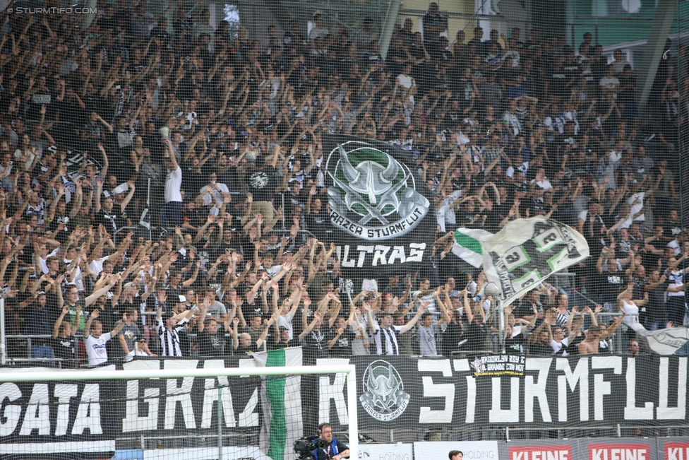 Sturm Graz - St. Poelten
Oesterreichische Fussball Bundesliga, 1. Runde, SK Sturm Graz - SKN St. Poelten, Stadion Liebenau Graz, 23.07.2017. 

Foto zeigt Fans von Sturm
