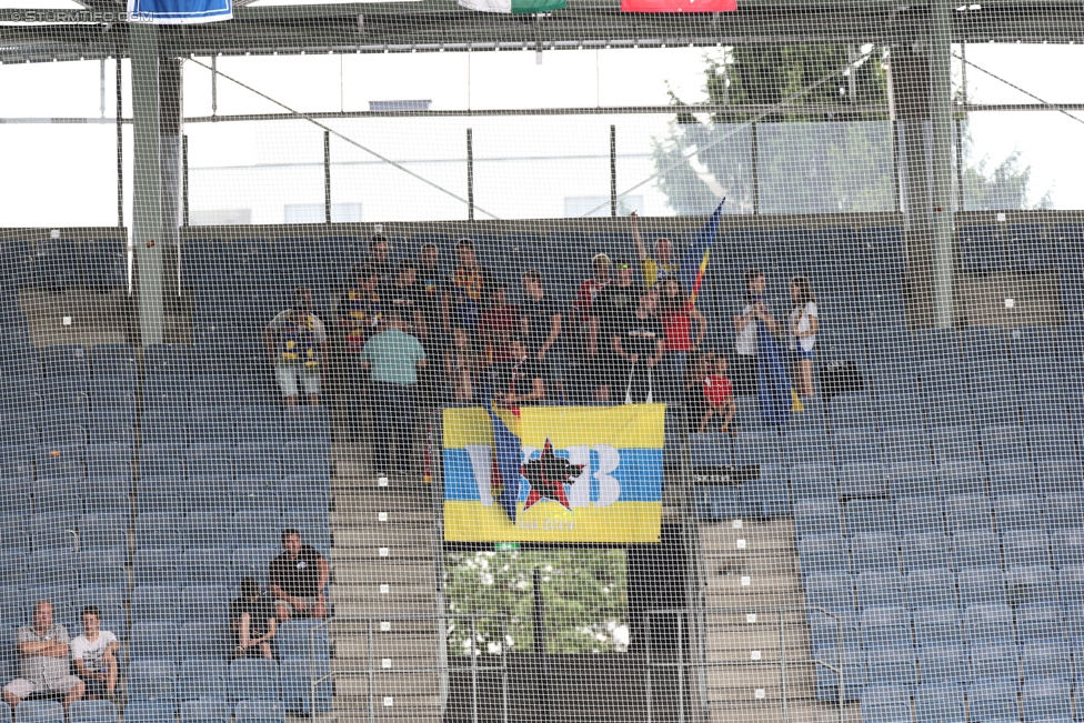 Sturm Graz - St. Poelten
Oesterreichische Fussball Bundesliga, 1. Runde, SK Sturm Graz - SKN St. Poelten, Stadion Liebenau Graz, 23.07.2017. 

Foto zeigt Fans von St. Poelten
