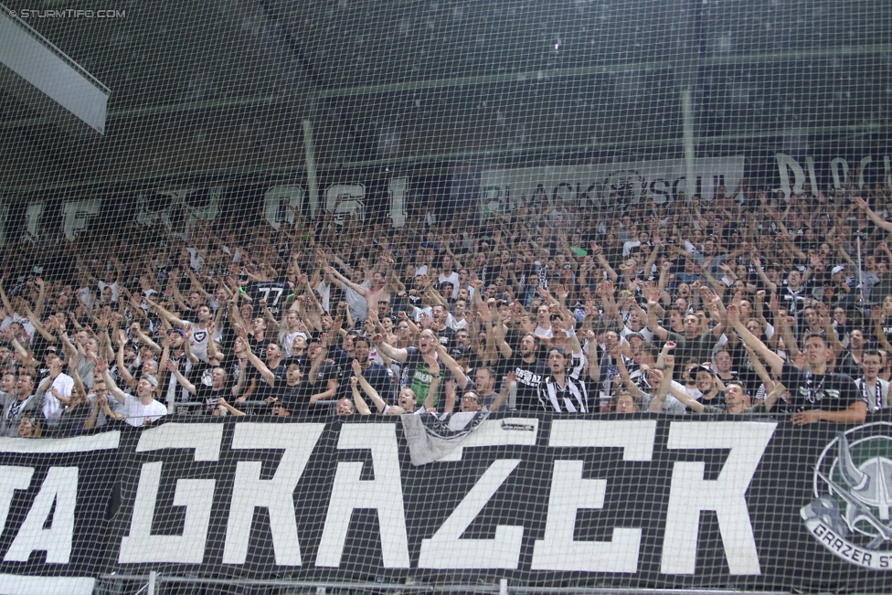 Sturm Graz - St. Poelten
Oesterreichische Fussball Bundesliga, 1. Runde, SK Sturm Graz - SKN St. Poelten, Stadion Liebenau Graz, 23.07.2017. 

Foto zeigt Fans von Sturm
