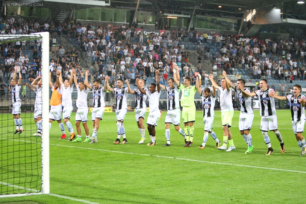 Sturm Graz - St. Poelten
Oesterreichische Fussball Bundesliga, 1. Runde, SK Sturm Graz - SKN St. Poelten, Stadion Liebenau Graz, 23.07.2017. 

Foto zeigt die Mannschaft von Sturm
Schlüsselwörter: jubel