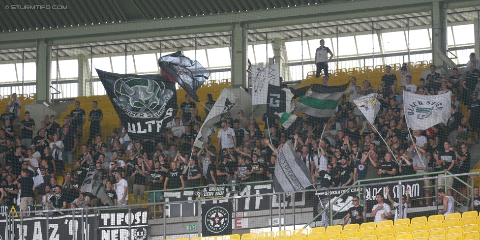 Austria Wien - Sturm Graz
Oesterreichische Fussball Bundesliga, 2. Runde, FK Austria Wien - SK Sturm Graz, Ernst Happel Stadion Wien, 30.07.2017. 

Foto zeigt Fans von Sturm
