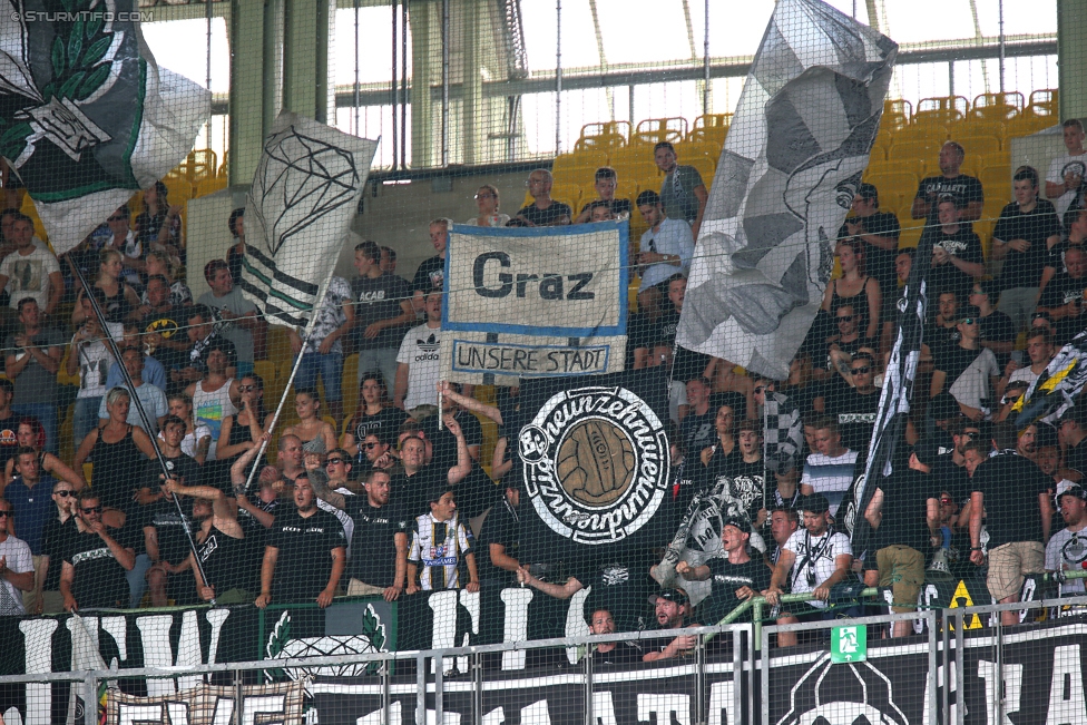 Austria Wien - Sturm Graz
Oesterreichische Fussball Bundesliga, 2. Runde, FK Austria Wien - SK Sturm Graz, Ernst Happel Stadion Wien, 30.07.2017. 

Foto zeigt Fans von Sturm
