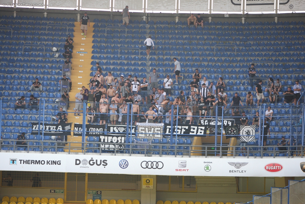 Fenerbahce - Sturm Graz
UEFA Europa League Qualifikation 3. Runde, Fenerbahce Istanbul - SK Sturm Graz, Suekrue Saracoglu Stadion Istanbul, 03.08.2017. 

Foto zeigt Fans von Sturm
