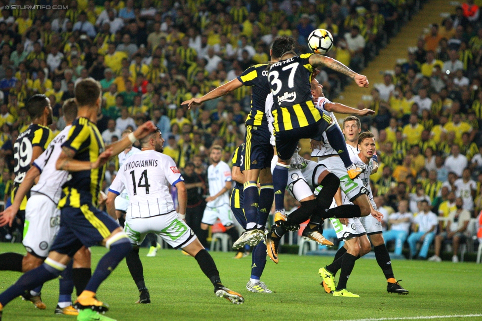 Fenerbahce - Sturm Graz
UEFA Europa League Qualifikation 3. Runde, Fenerbahce Istanbul - SK Sturm Graz, Suekrue Saracoglu Stadion Istanbul, 03.08.2017. 

Foto zeigt Charalampos Lykogiannis (Sturm) und Martin Skrtel (Fenerbahce)
