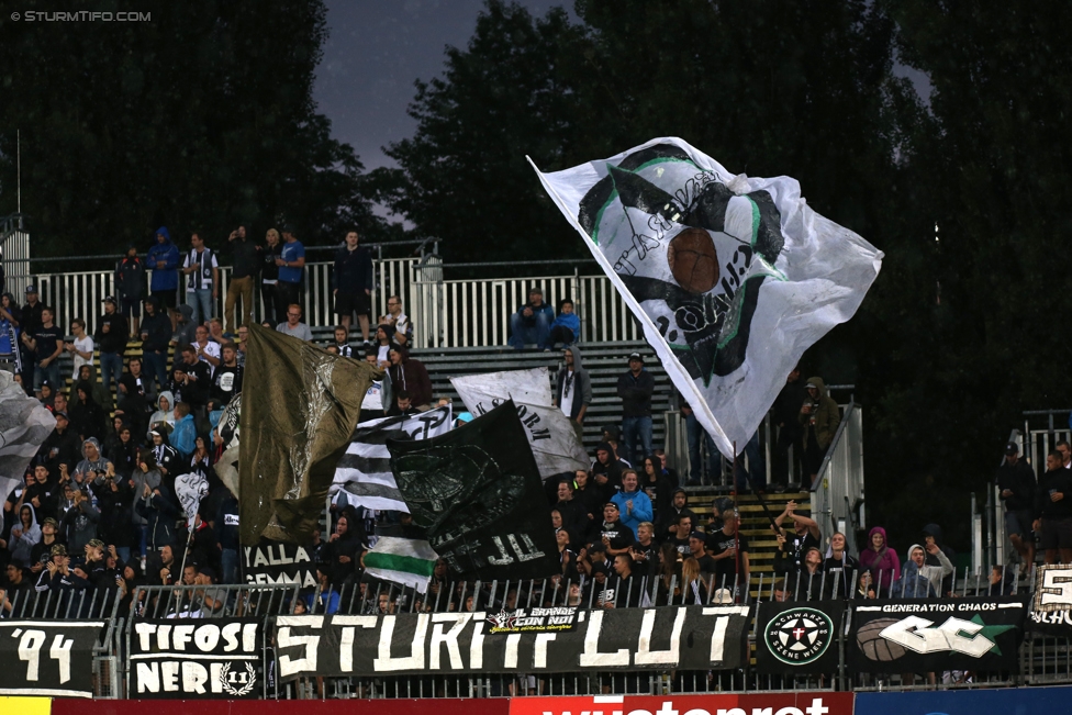 Mattersburg - Sturm Graz
Oesterreichische Fussball Bundesliga, 3. Runde, SV Mattersburg - SK Sturm Graz, Pappelstadion Mattersburg, 06.08.2017. 

Foto zeigt Fans von Sturm
