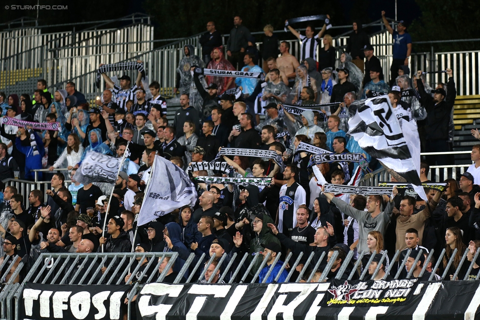 Mattersburg - Sturm Graz
Oesterreichische Fussball Bundesliga, 3. Runde, SV Mattersburg - SK Sturm Graz, Pappelstadion Mattersburg, 06.08.2017. 

Foto zeigt Fans von Sturm
