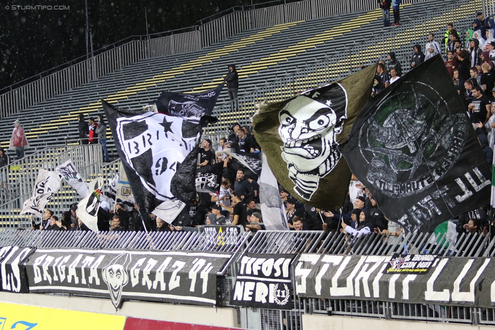 Mattersburg - Sturm Graz
Oesterreichische Fussball Bundesliga, 3. Runde, SV Mattersburg - SK Sturm Graz, Pappelstadion Mattersburg, 06.08.2017. 

Foto zeigt Fans von Sturm
