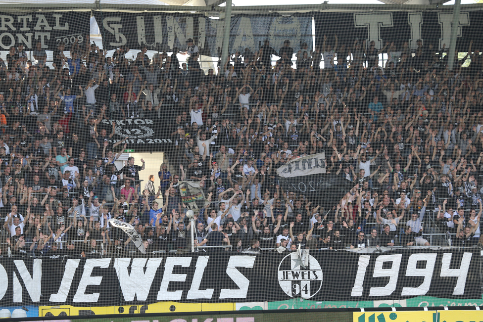 Sturm Graz - Wolfsberg
Oesterreichische Fussball Bundesliga, 4. Runde, SK Sturm Graz - Wolfsberger AC, Stadion Liebenau Graz, 12.08.2017. 

Foto zeigt Fans von Sturm
