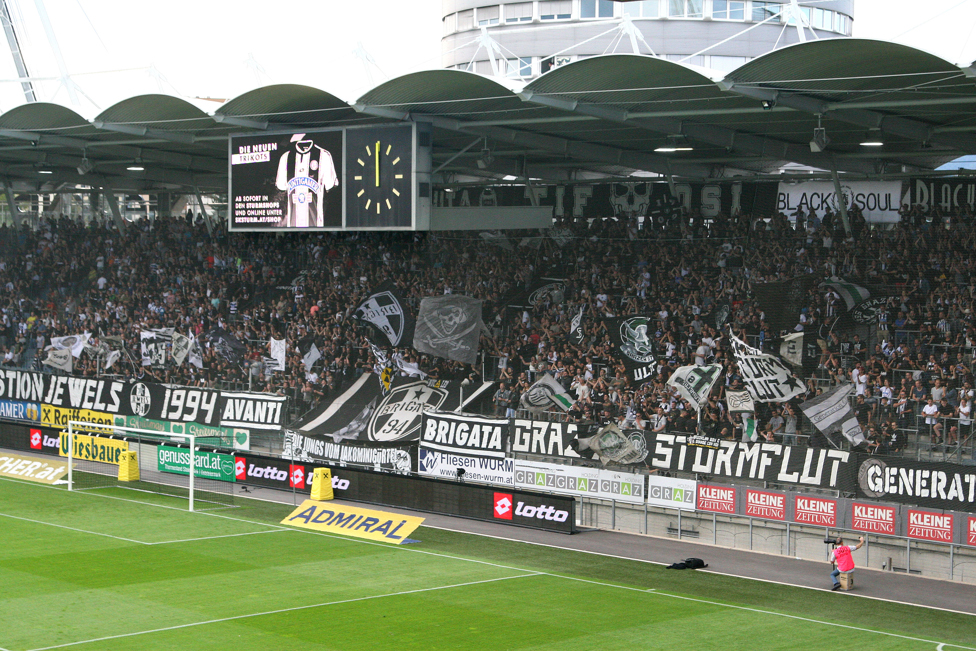 Sturm Graz - Wolfsberg
Oesterreichische Fussball Bundesliga, 4. Runde, SK Sturm Graz - Wolfsberger AC, Stadion Liebenau Graz, 12.08.2017. 

Foto zeigt Fans von Sturm
