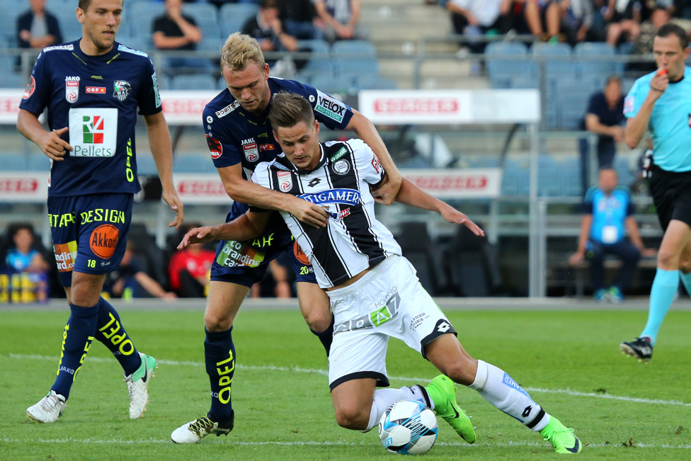 Sturm Graz - Wolfsberg
Oesterreichische Fussball Bundesliga, 4. Runde, SK Sturm Graz - Wolfsberger AC, Stadion Liebenau Graz, 12.08.2017. 

Foto zeigt Christian Schulz (Sturm) und Thorsten Roecher (Sturm)
