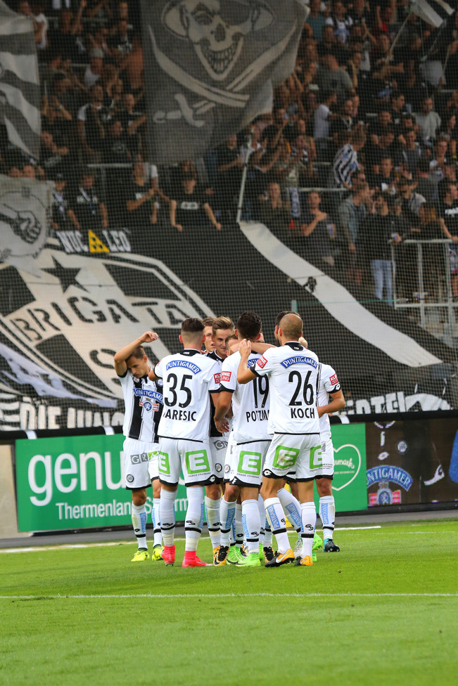 Sturm Graz - Wolfsberg
Oesterreichische Fussball Bundesliga, 4. Runde, SK Sturm Graz - Wolfsberger AC, Stadion Liebenau Graz, 12.08.2017. 

Foto zeigt die Mannschaft von Sturm
Schlüsselwörter: torjubel