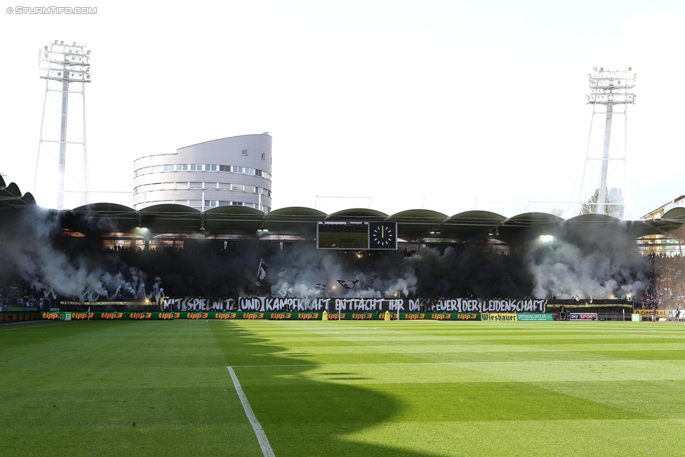 Sturm Graz - Salzburg
Oesterreichische Fussball Bundesliga, 6. Runde, SK Sturm Graz - FC RB Salzburg, Stadion Liebenau Graz, 27.08.2017. 

Foto zeigt Fans von Sturm mit einer Choreografie
Schlüsselwörter: pyrotechnik