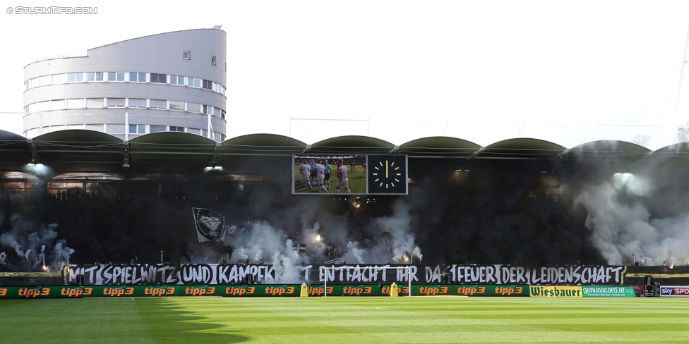 Sturm Graz - Salzburg
Oesterreichische Fussball Bundesliga, 6. Runde, SK Sturm Graz - FC RB Salzburg, Stadion Liebenau Graz, 27.08.2017. 

Foto zeigt Fans von Sturm mit einer Choreografie
Schlüsselwörter: pyrotechnik