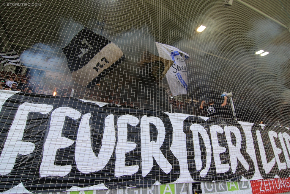 Sturm Graz - Salzburg
Oesterreichische Fussball Bundesliga, 6. Runde, SK Sturm Graz - FC RB Salzburg, Stadion Liebenau Graz, 27.08.2017. 

Foto zeigt Fans von Sturm mit einer Choreografie
Schlüsselwörter: pyrotechnik