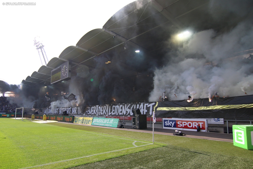 Sturm Graz - Salzburg
Oesterreichische Fussball Bundesliga, 6. Runde, SK Sturm Graz - FC RB Salzburg, Stadion Liebenau Graz, 27.08.2017. 

Foto zeigt Fans von Sturm mit einer Choreografie
Schlüsselwörter: pyrotechnik