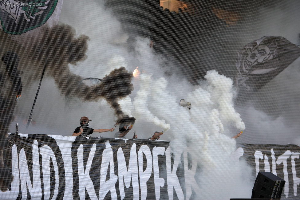 Sturm Graz - Salzburg
Oesterreichische Fussball Bundesliga, 6. Runde, SK Sturm Graz - FC RB Salzburg, Stadion Liebenau Graz, 27.08.2017. 

Foto zeigt Fans von Sturm mit einer Choreografie
Schlüsselwörter: pyrotechnik