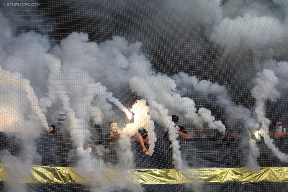 Sturm Graz - Salzburg
Oesterreichische Fussball Bundesliga, 6. Runde, SK Sturm Graz - FC RB Salzburg, Stadion Liebenau Graz, 27.08.2017. 

Foto zeigt Fans von Sturm mit einer Choreografie
Schlüsselwörter: pyrotechnik