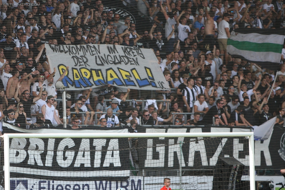 Sturm Graz - Salzburg
Oesterreichische Fussball Bundesliga, 6. Runde, SK Sturm Graz - FC RB Salzburg, Stadion Liebenau Graz, 27.08.2017. 

Foto zeigt Fans von Sturm mit einem Spruchband
