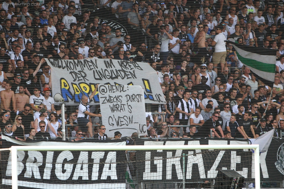 Sturm Graz - Salzburg
Oesterreichische Fussball Bundesliga, 6. Runde, SK Sturm Graz - FC RB Salzburg, Stadion Liebenau Graz, 27.08.2017. 

Foto zeigt Fans von Sturm mit einem Spruchband
